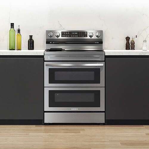 Rent to own Samsung - 6.3 cu. ft. Smart Freestanding Electric Range with Flex Duo, No-Preheat Air Fry & Griddle - Stainless Steel