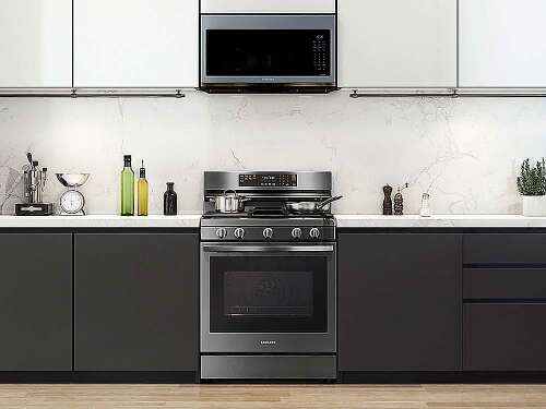 Rent to own Samsung - 6.0 Cu. Ft. Freestanding Gas Convection Range with WiFi and No-Preheat Air Fry - Black Stainless Steel