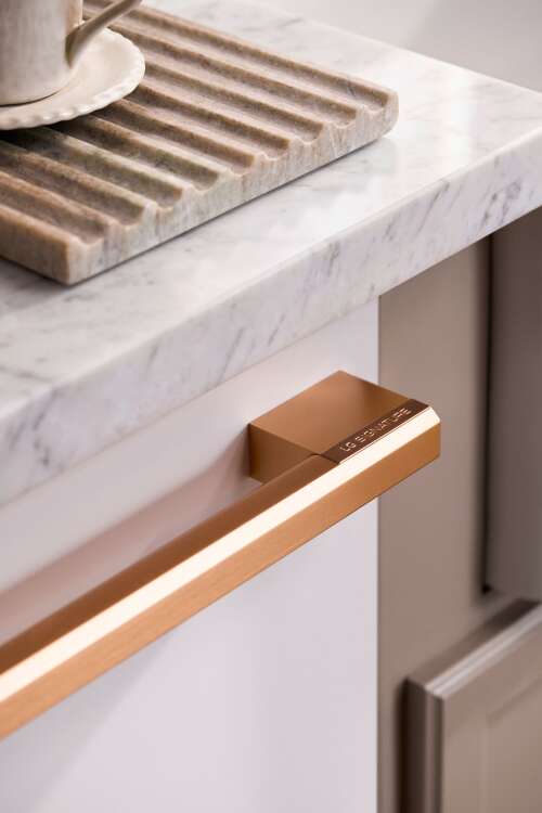 Rent to own LG - SIGNATURE FlushFit 24" Top Control Smart Built-In Stainless Steel Tub Dishwasher with 3rd Rack, Quad Wash Pro, and 39dBA - Essence White